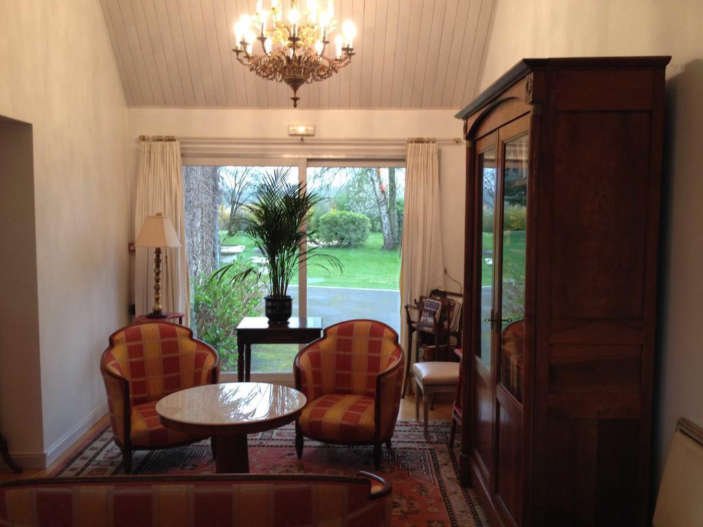 Le Petit Pont Hotel Monce-en-Belin Ngoại thất bức ảnh