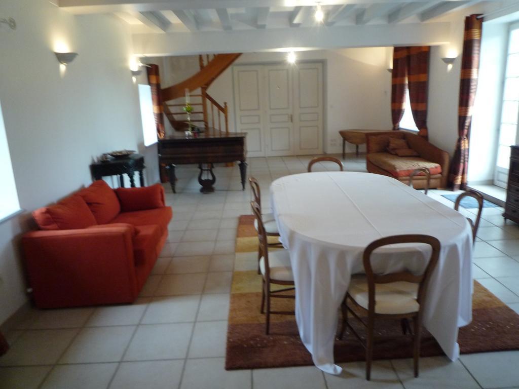 Le Petit Pont Hotel Monce-en-Belin Ngoại thất bức ảnh